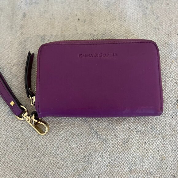 Emma & Sophia Purple Leathe6 Wristlet/Wallet - Picture 1 of 7